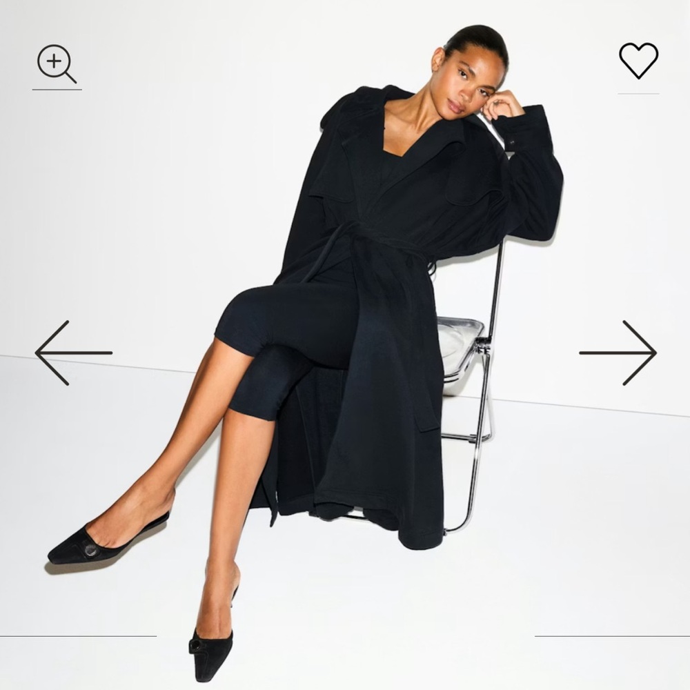 SKIMS Oversized Boyfriend Fleece Trench Coat Black - Picture 13 of 13